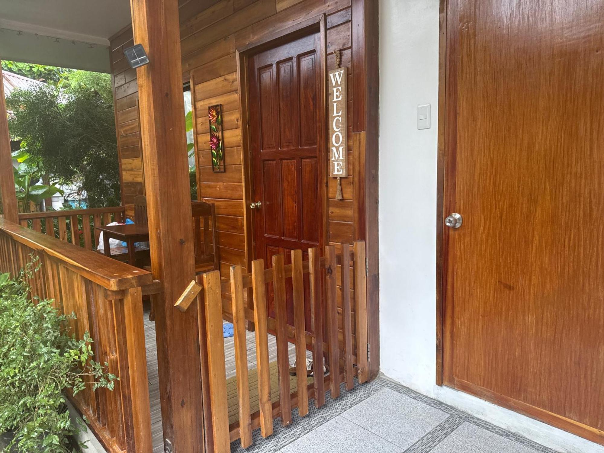Theresa'S Pension House San Vicente  Exterior photo